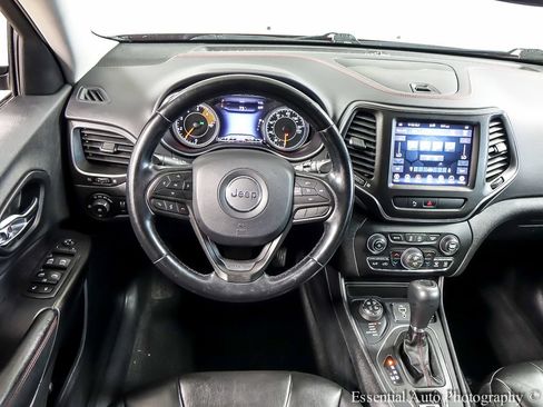 Used 2020 Jeep Cherokee Trailhawk w/ Cold Weather Group AWD/4WD image 12