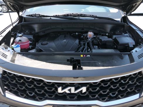 Used 2023 Kia Sorento LX FWD image 28