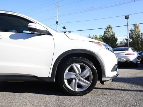Used 2019 Honda HR-V EX image 12