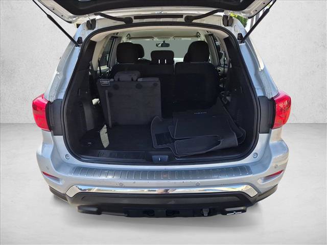 Used 2018 Nissan Pathfinder SV w/ SV Tech Package FWD image 6