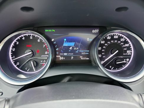 Used 2020 Toyota Camry XLE w/ Driver Assist Package FWD image 19