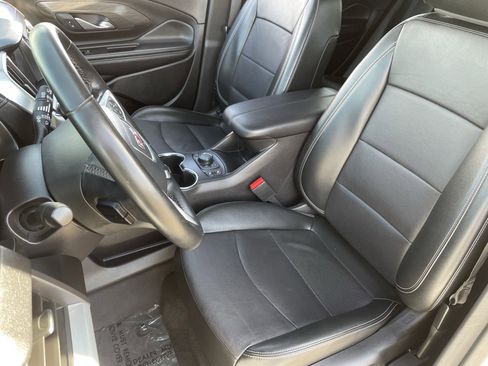 Used 2024 GMC Terrain SLT image 19