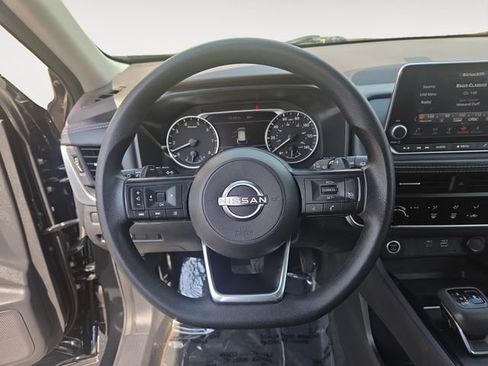 Used 2023 Nissan Rogue S AWD/4WD image 12