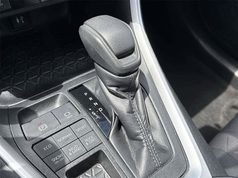 Used 2019 Toyota RAV4 XLE w/ Convenience Package AWD/4WD image 29