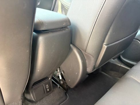 Used 2024 Buick Encore GX Preferred w/ Comfort Package FWD image 21