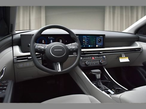 New 2026 Hyundai Tucson SE image 12
