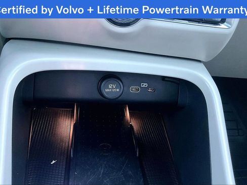 Certified 2023 Volvo XC40 B5 Ultimate w/ Protection Package Premier image 33