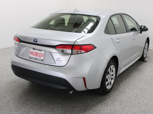 Used 2025 Toyota Corolla LE FWD image 7