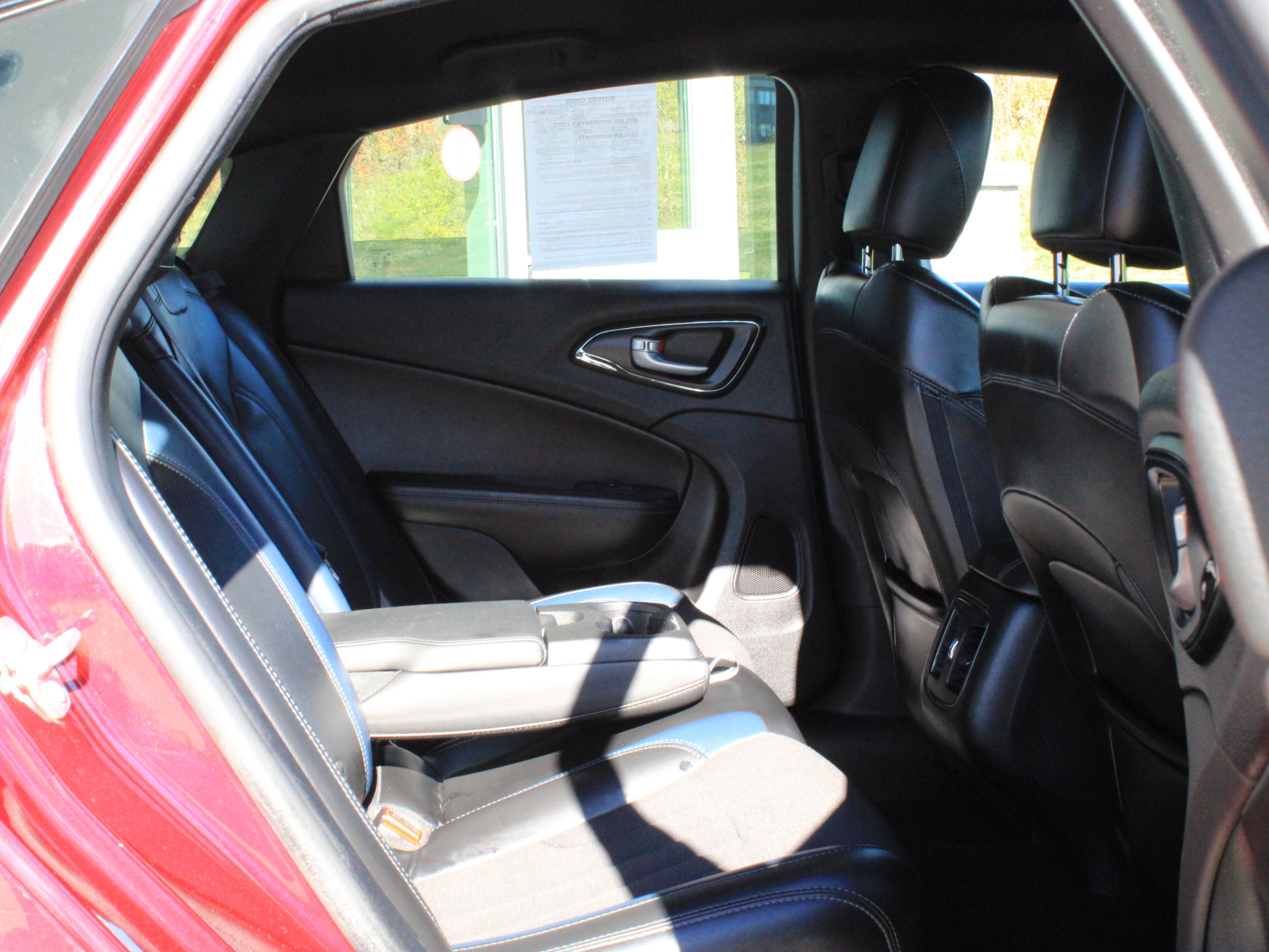 Used 2016 Chrysler 200 S w/ Comfort Group FWD image 29