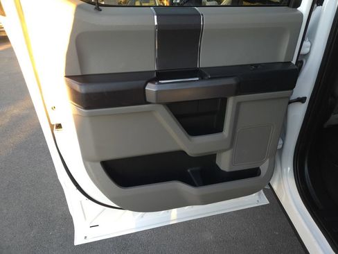 Used 2019 Ford F550 4x4 Crew Cab Super Duty image 16