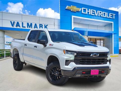 Used 2022 Chevrolet Silverado 1500 LT Trail Boss image 1