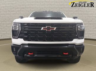 Used 2024 Chevrolet Silverado 2500 ZR2 w/ Technology Package AWD/4WD video 2