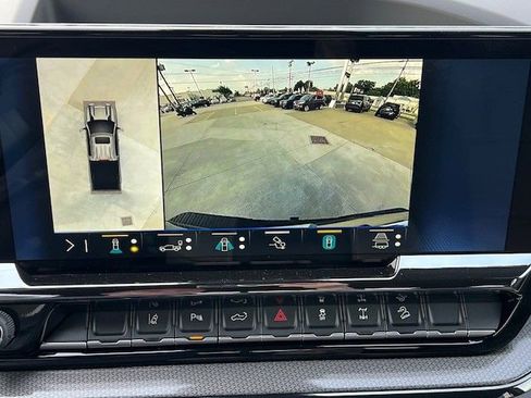 Certified 2024 Chevrolet Silverado 2500 ZR2 w/ Technology Package image 35