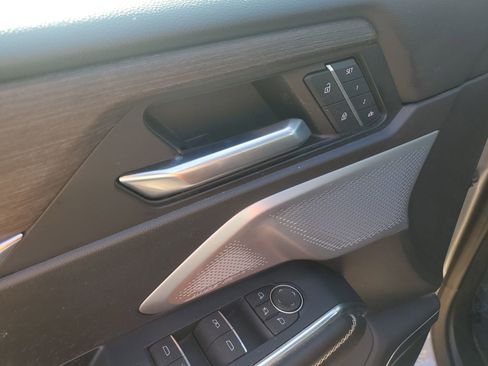 Used 2024 GMC Acadia Denali w/ Super Cruise Package image 31