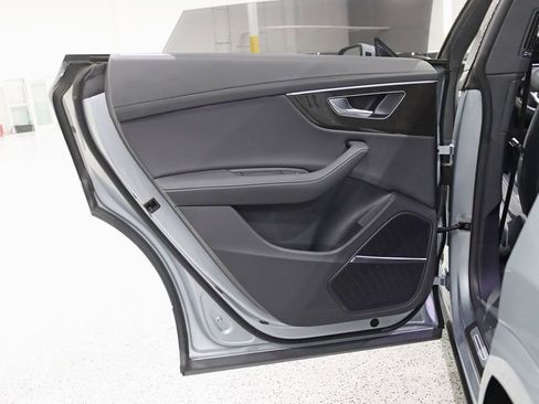 Used 2025 Audi Q8 Prestige AWD/4WD image 39