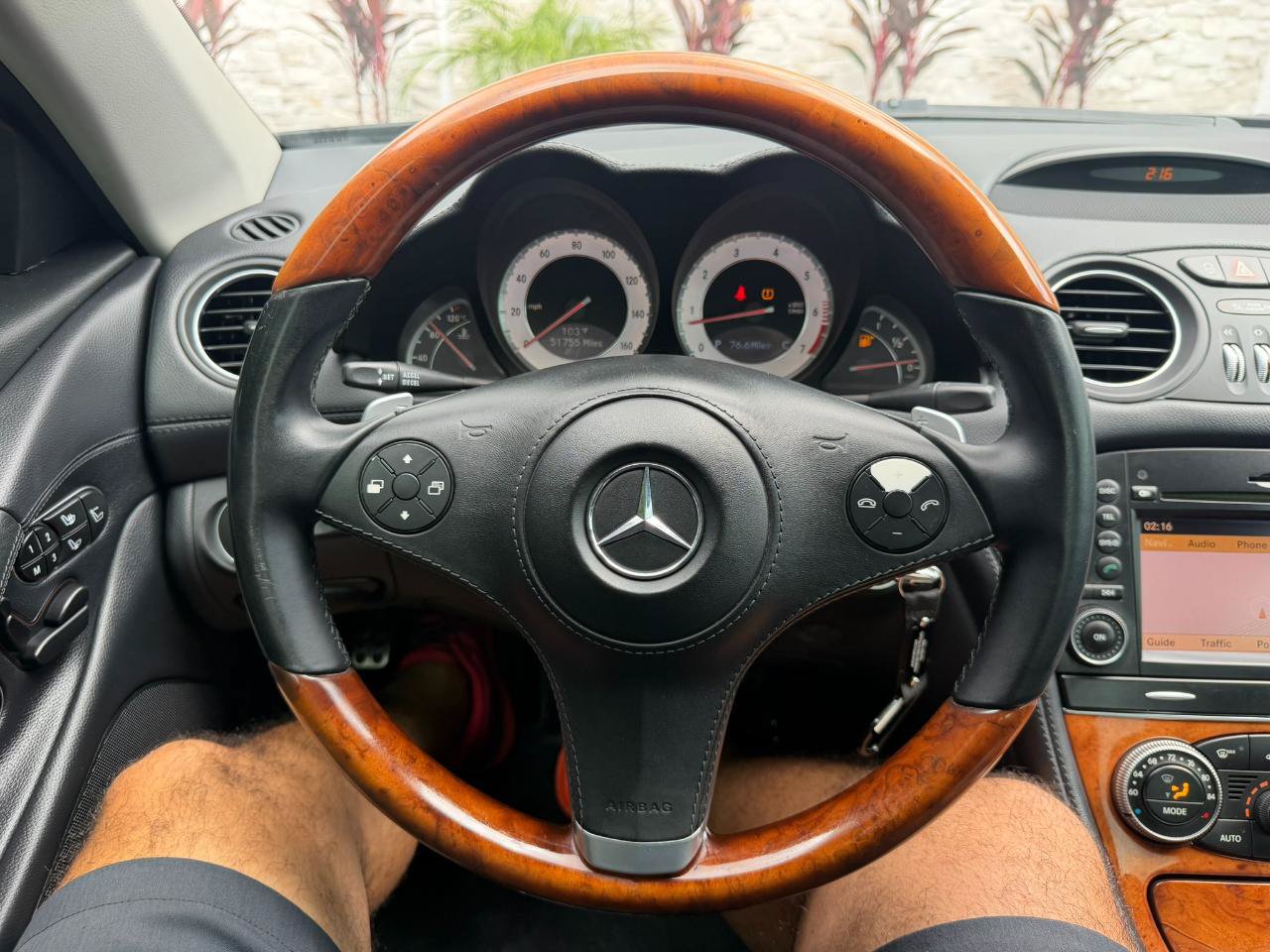 Used 2011 Mercedes-Benz SL 550 image 33