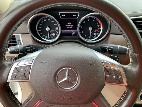 Used 2014 Mercedes-Benz GL 450 4MATIC image 16