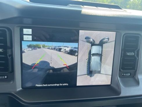 Used 2023 Ford Bronco Outer Banks AWD/4WD image 9