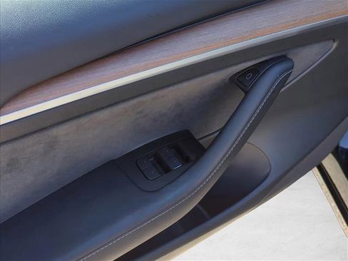Used 2023 Tesla Model 3 Performance image 9