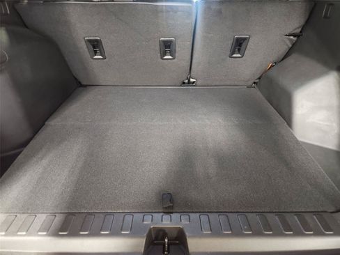 Used 2024 Chevrolet Equinox RS FWD image 24