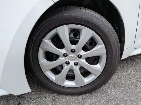 Used 2024 Toyota Corolla LE FWD image 12
