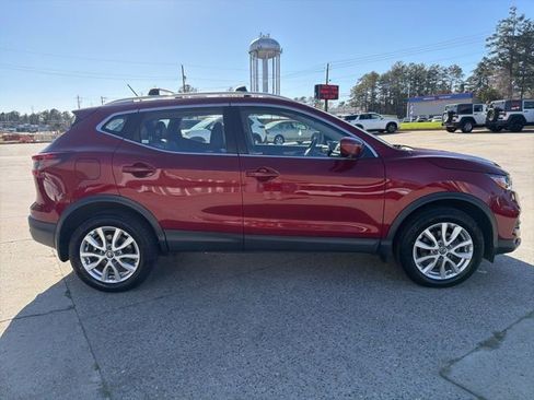 Used 2020 Nissan Rogue Sport SV w/ Technology Package image 5