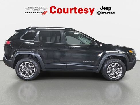 Certified 2022 Jeep Cherokee Trailhawk image 4