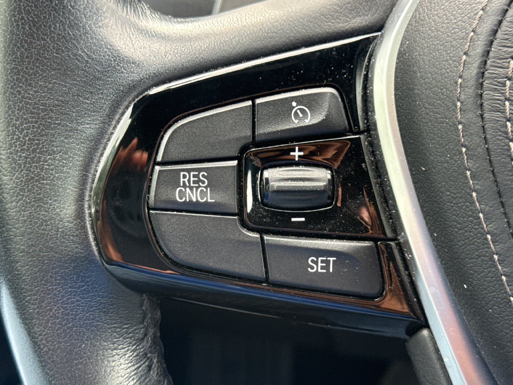 Used 2018 BMW 530e RWD image 29