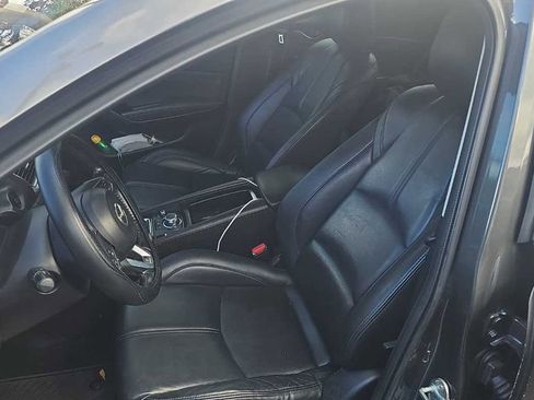 Used 2018 MAZDA MAZDA3 Touring image 5