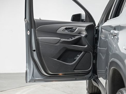 Used 2023 Chevrolet Traverse LT w/ LPO, Floor Liner Package AWD/4WD image 12