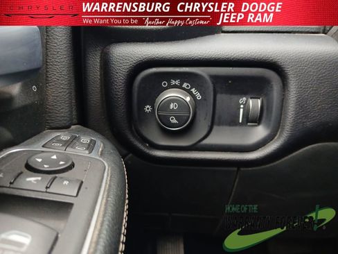 Used 2024 RAM 2500 Big Horn AWD/4WD image 28