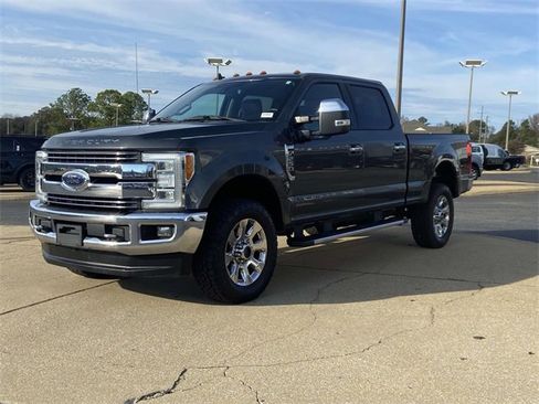 Used 2019 Ford F250 Lariat w/ Lariat Ultimate Package image 5