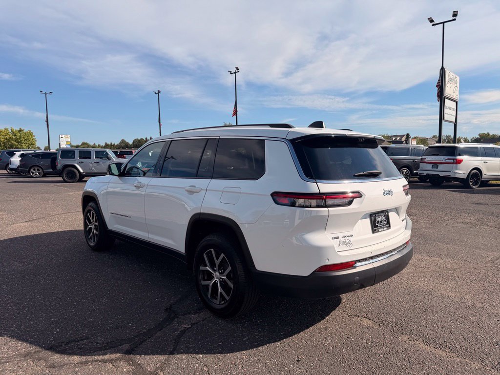 Used 2023 Jeep Grand Cherokee L Limited w/ Luxury Tech Group II AWD/4WD image 7
