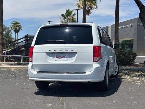 Used 2019 Dodge Grand Caravan SXT FWD image 21