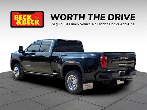 New 2026 GMC Sierra 3500 Denali w/ Denali Reserve Package image 7