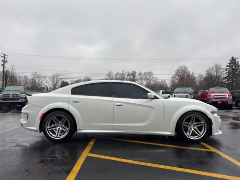Used 2016 Dodge Charger R/T Scat Pack w/ Technology Group image 5