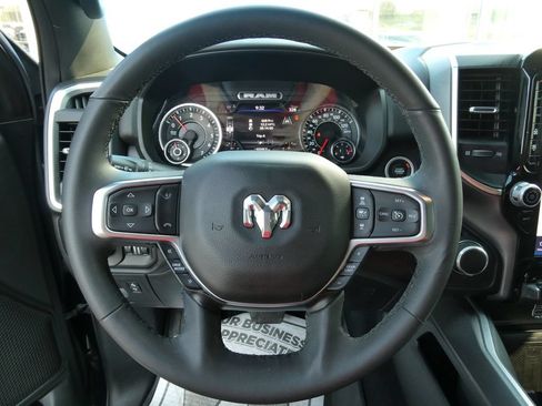 Used 2025 RAM 1500 Big Horn AWD/4WD image 35