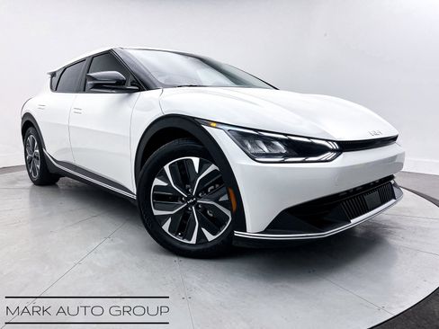 Used 2023 Kia EV6 Light image 1