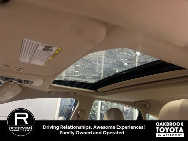 Certified 2019 Toyota Avalon XLE w/ Moonroof Package FWD image 12