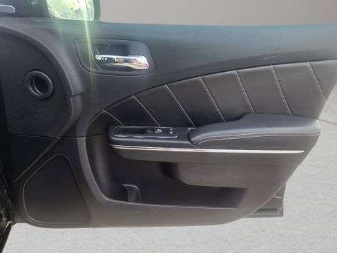 Used 2014 Dodge Charger R/T image 27