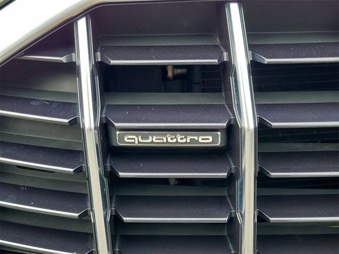 Used 2020 Audi Q3 2.0T Premium w/ Convenience Package image 20