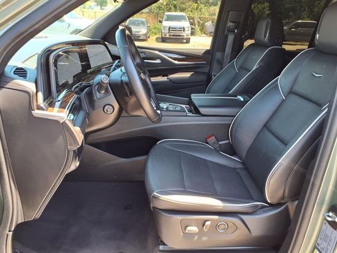 Used 2024 Cadillac Escalade Premium Luxury RWD image 24