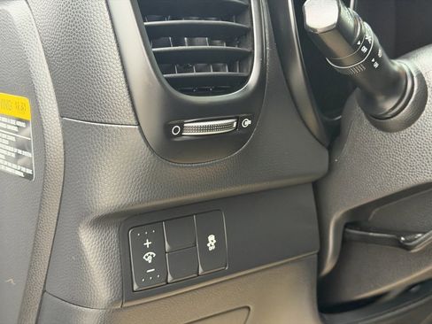 Used 2016 Kia Soul + image 26