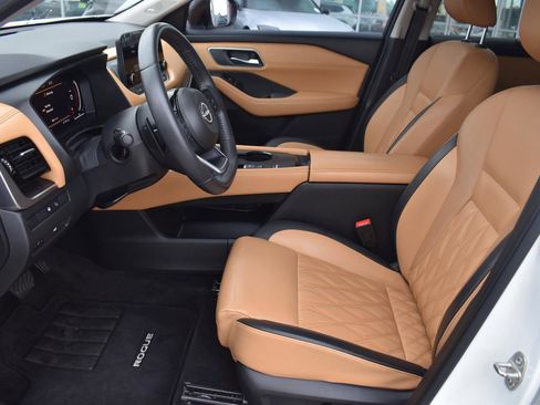 Certified 2023 Nissan Rogue Platinum w/ Platinum Premium Package image 20