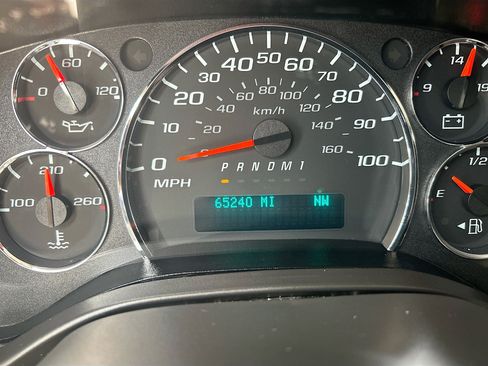 Used 2023 Chevrolet Express 3500 Extended w/ Driver Convenience Package RWD image 12
