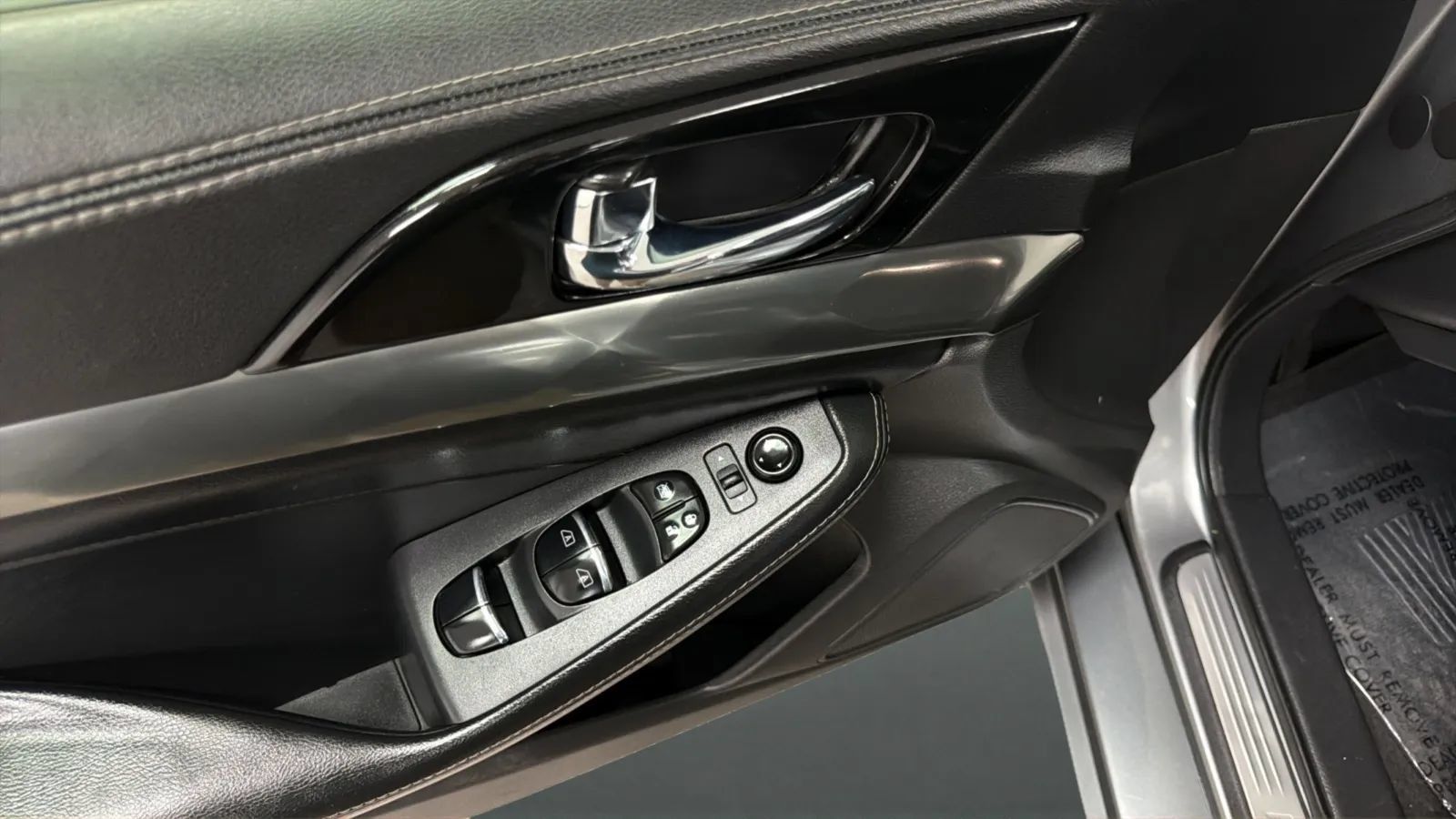 Used 2021 Nissan Maxima 3.5 SV w/ Floor Mat Group FWD image 17