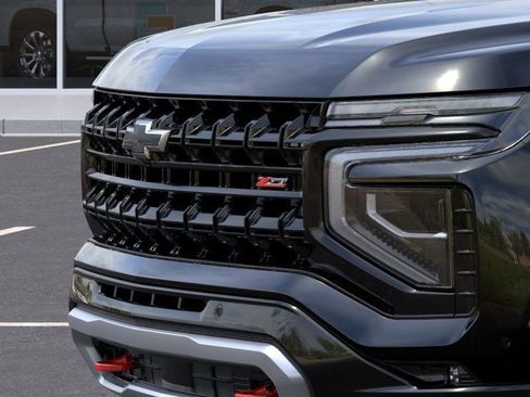 New 2026 Chevrolet Suburban Z71 image 16