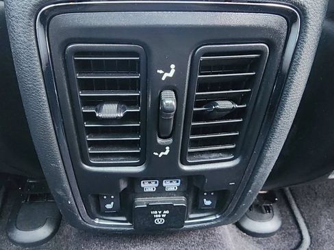 Used 2018 Jeep Grand Cherokee Limited AWD/4WD image 16