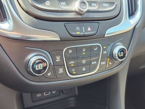 Used 2024 Chevrolet Equinox LT image 28