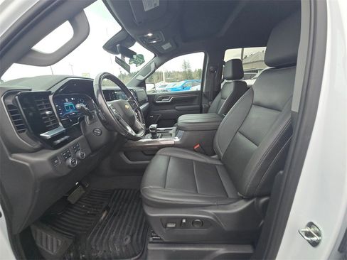Certified 2023 Chevrolet Silverado 1500 LTZ w/ Technology Package image 15